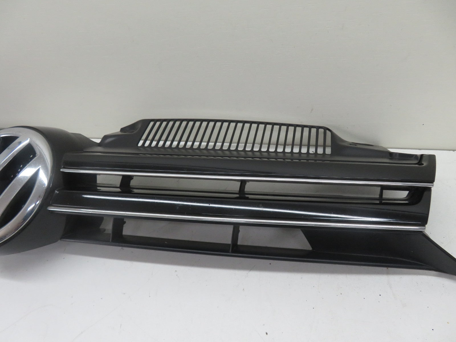 VOLKSWAGEN VW GOLF MK6 FRONT BUMPR GRILL BLACK 2009-2013