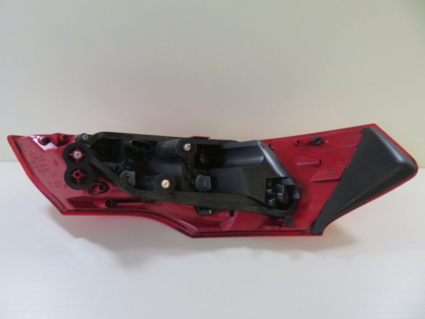 VAUXHALL INSIGNIA ESTATE OSR DRIVER REAR TAIL LIGHT 13226857 2008-2013 NSBK1730