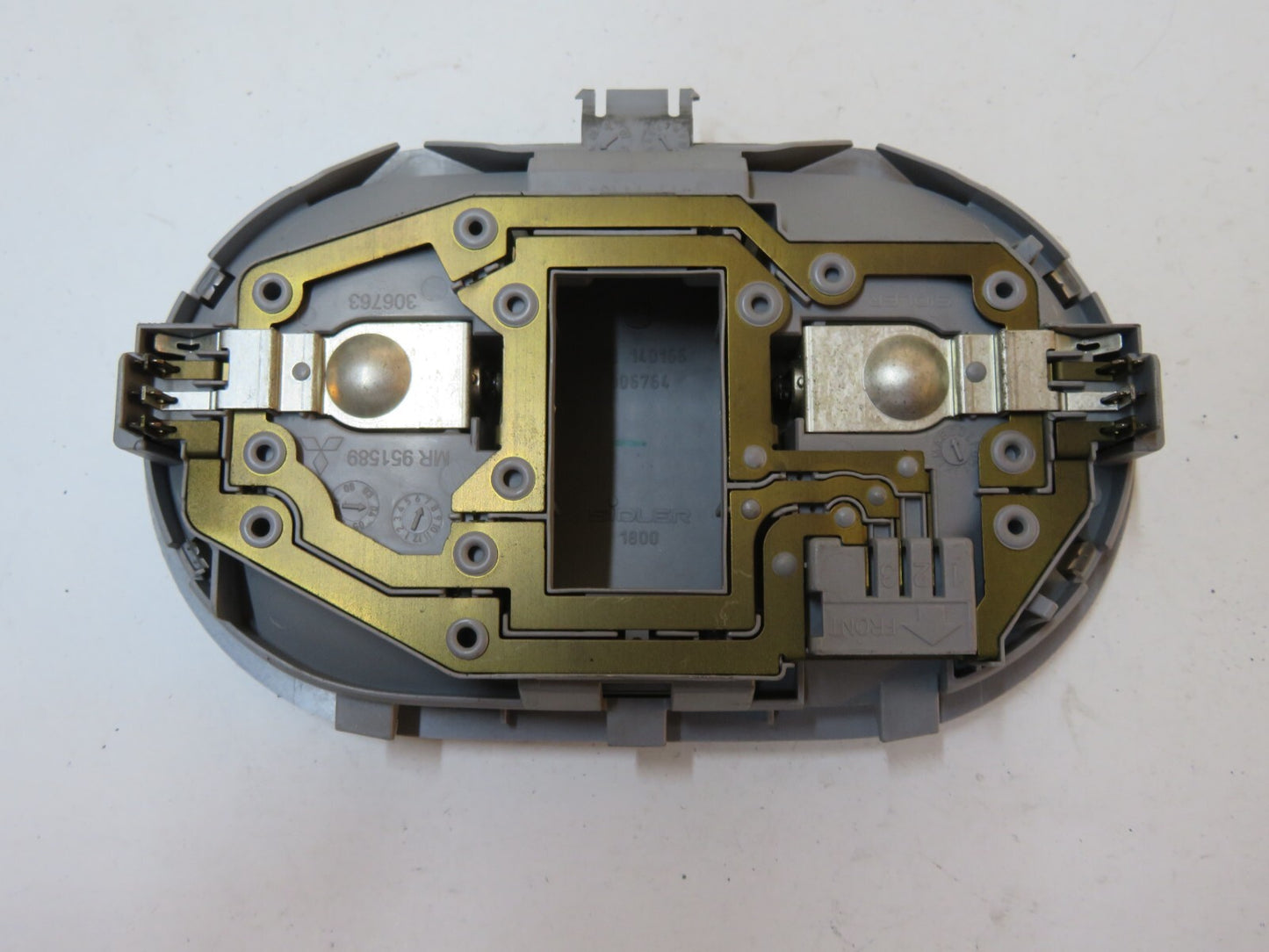 MITSUBISHI COLT INTERIOR ROOF COURTESY LIGHT MR951589 2002-2008 B7