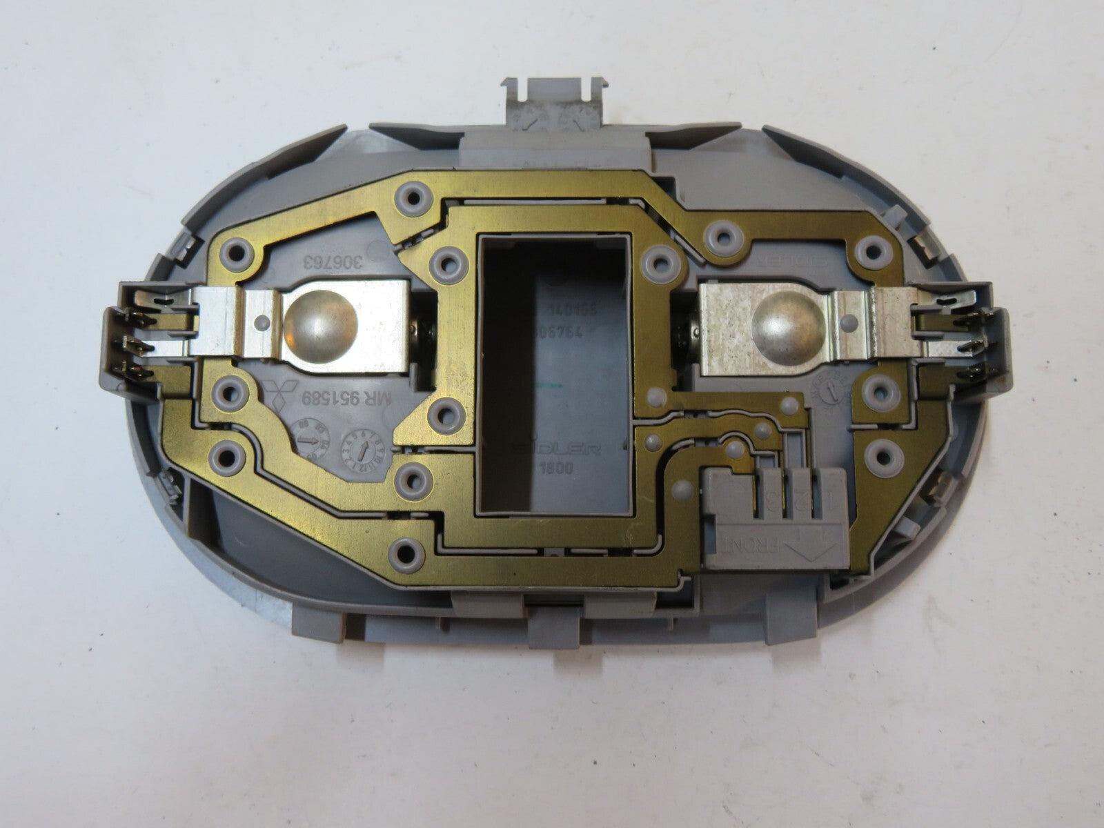 MITSUBISHI COLT INTERIOR ROOF COURTESY LIGHT MR951589 2002-2008 B7