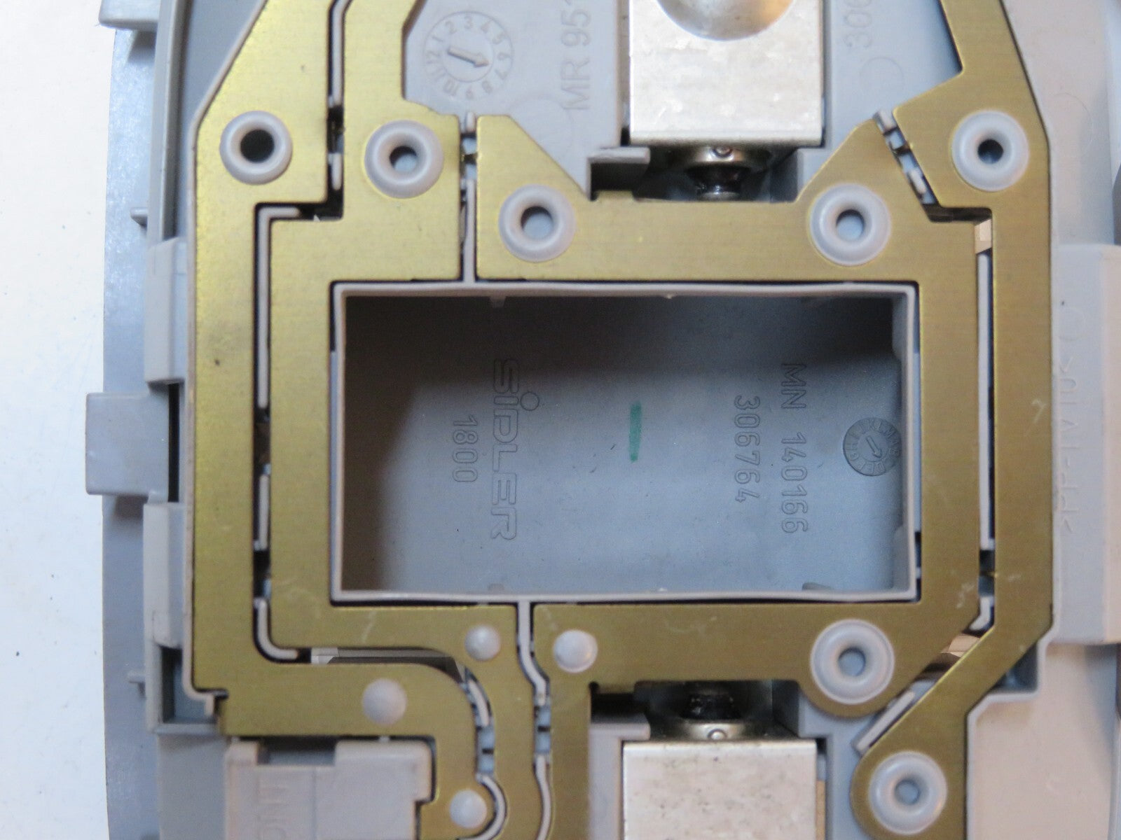 MITSUBISHI COLT INTERIOR ROOF COURTESY LIGHT MR951589 2002-2008 B7