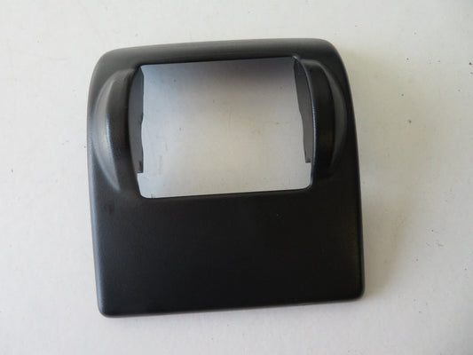 FORD FIESTA MK6 REAR SEAT PUSH DOWN BUTTON SURROUND TRIM 2002-2008 AMS1630-2