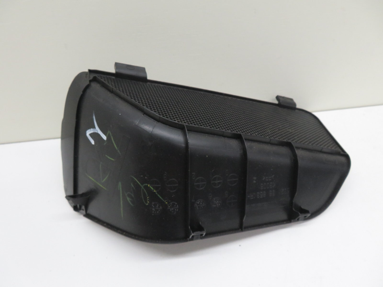 MAZDA CX7 OS DRIVER SIDE REAR BOOT TRIM EG2168853 2008-2012 1414-2