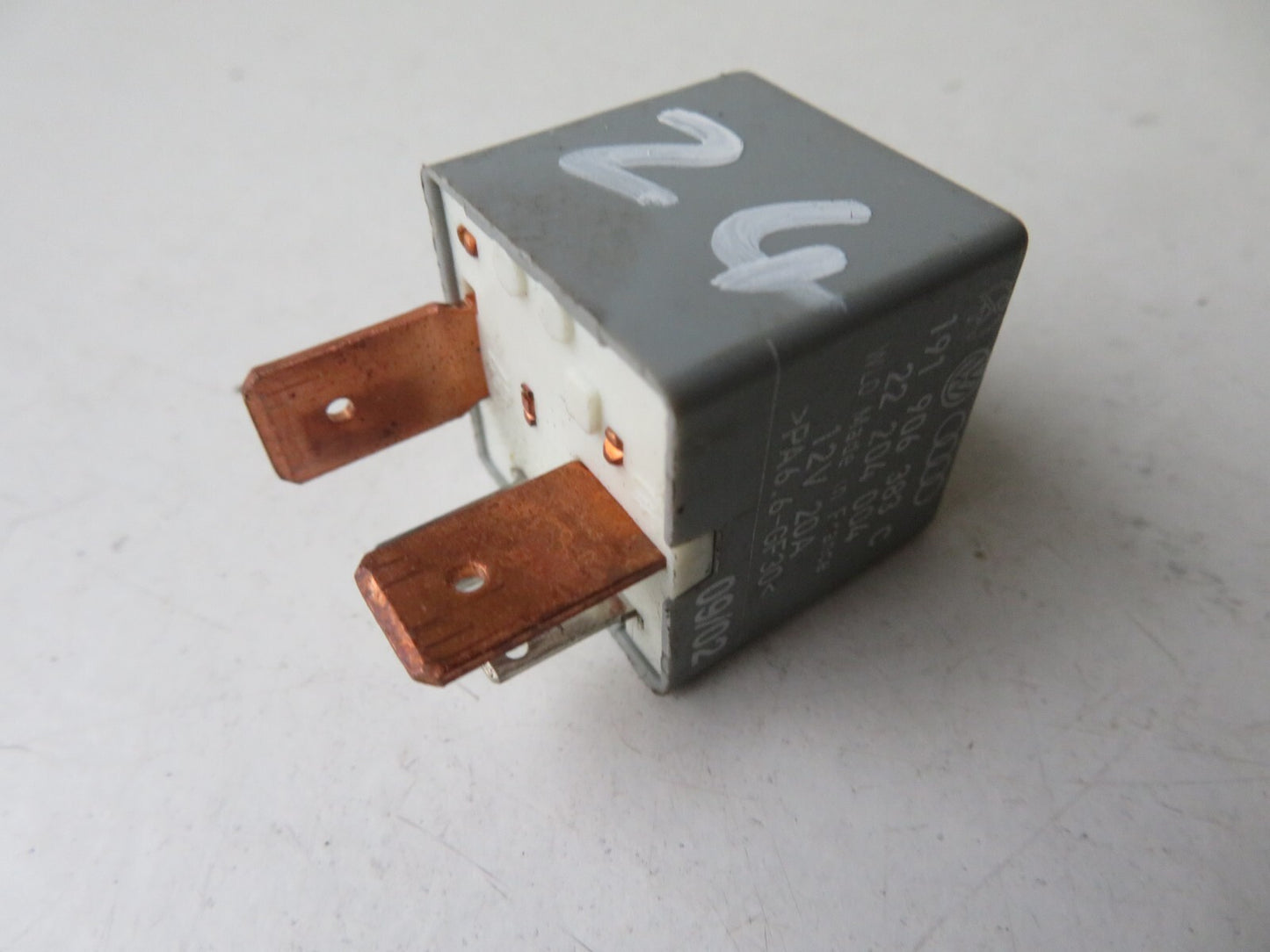 VOLKSWAGEN PASSAT B5.5 167 FUEL PUMP RELAY 191906383C 2001-2005 A1815-24