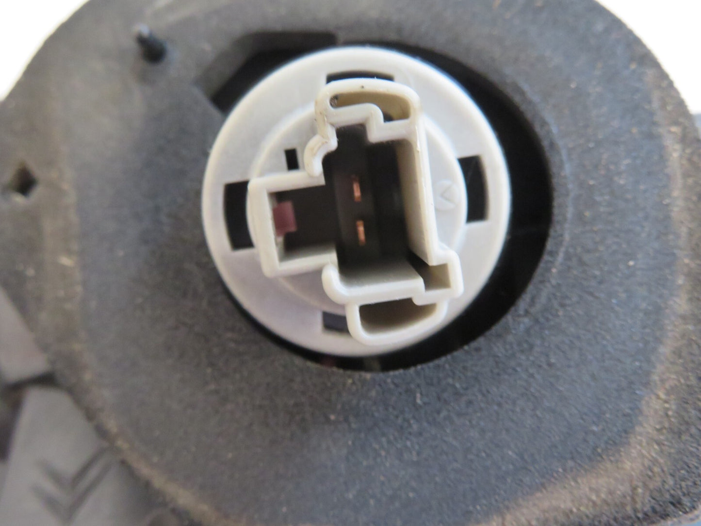 PEUGEOT 4007 NS PASSENGER INNER REAR TAIL LIGHT 2007-2012 A1315-3