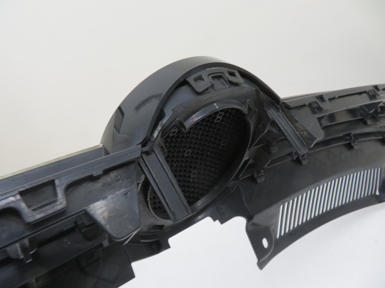 VOLKSWAGEN VW GOLF MK6 FRONT BUMPR GRILL BLACK 2009-2013