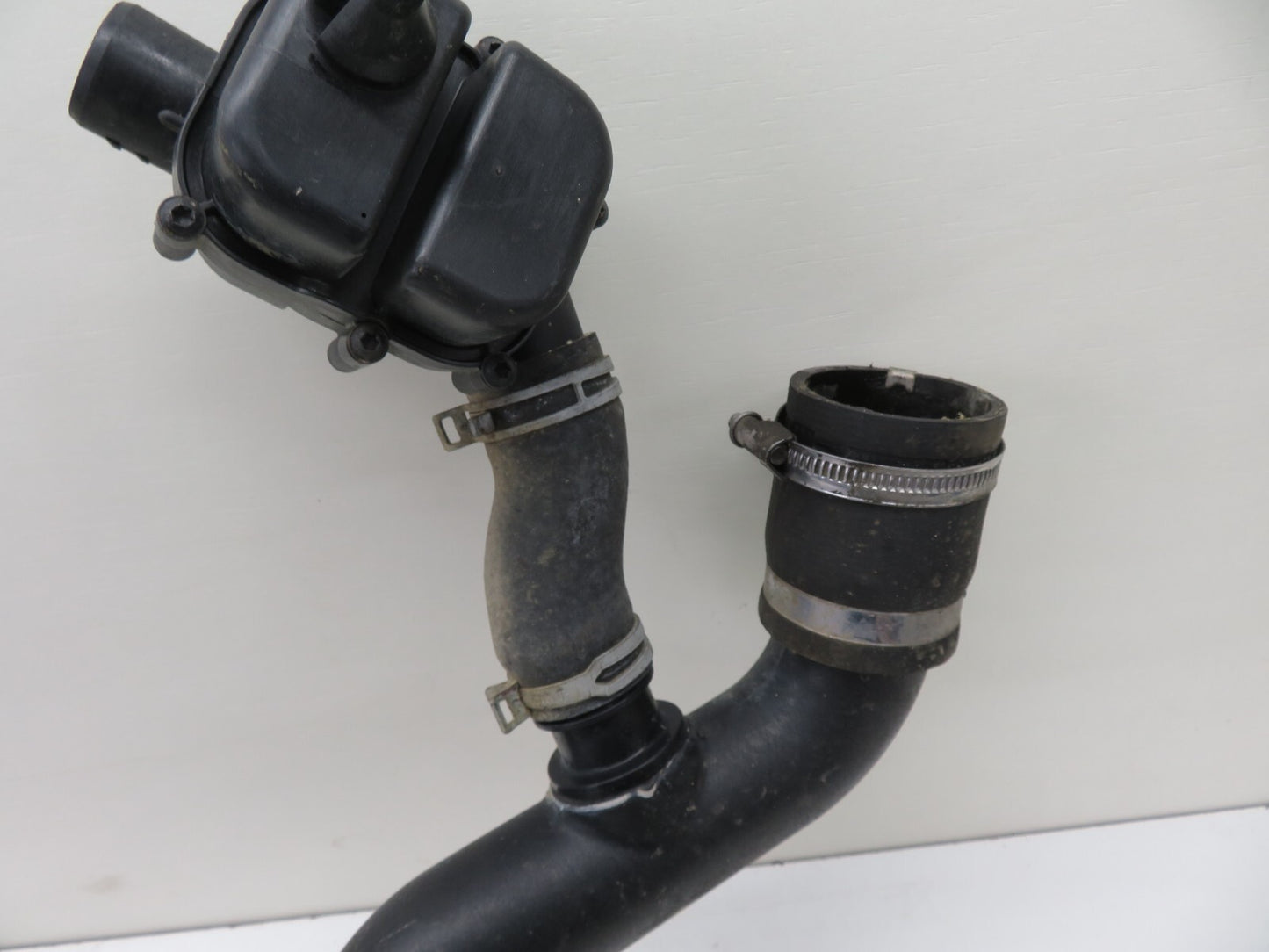 FORD FIESTA MK7 ST180 INTERCOOLER PIPE 2013-2017