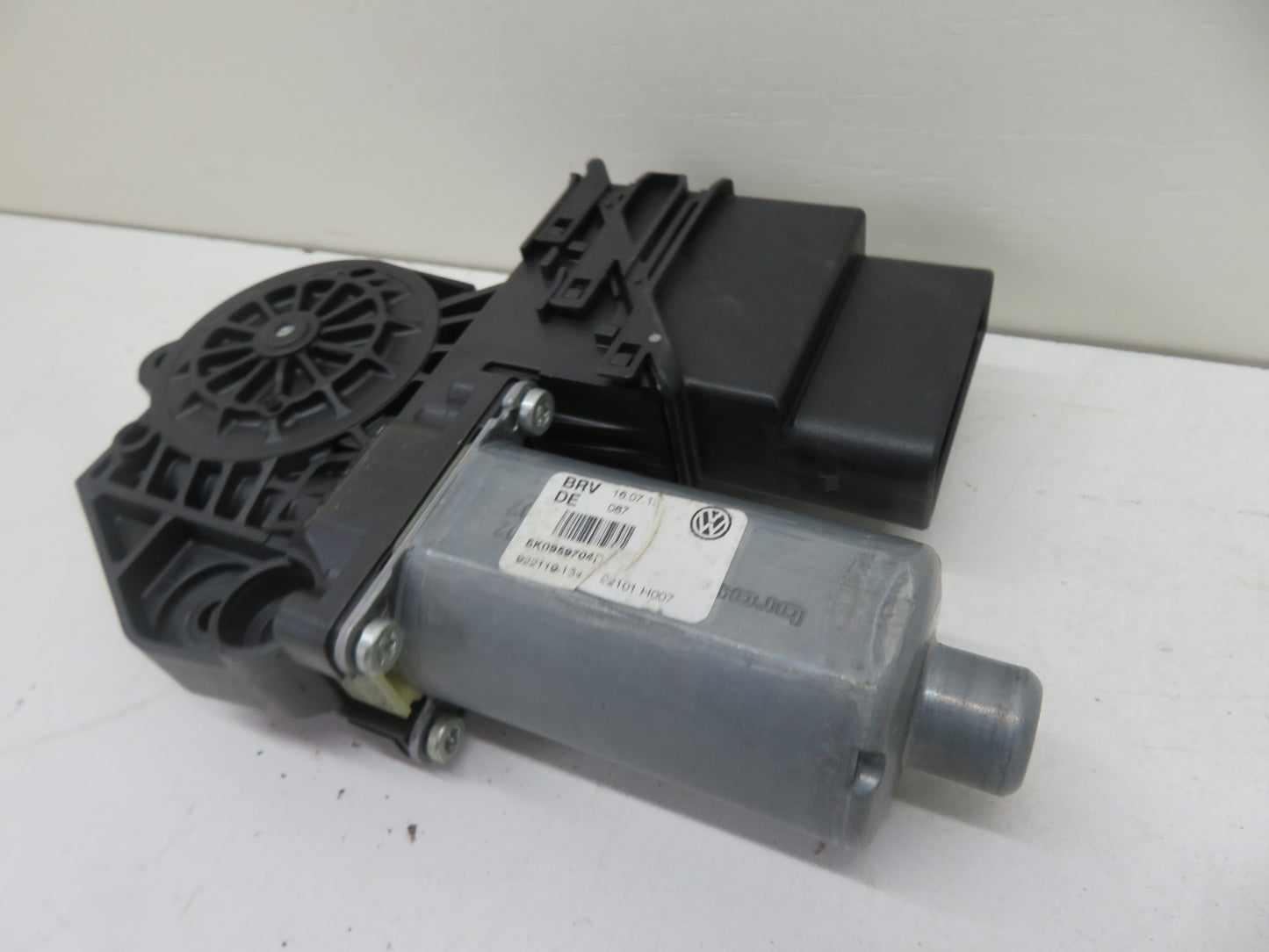 VW GOLF MK6 REAR RIGHT WINDOW MOTOR 5K0959704D 2009-2013 REF-10