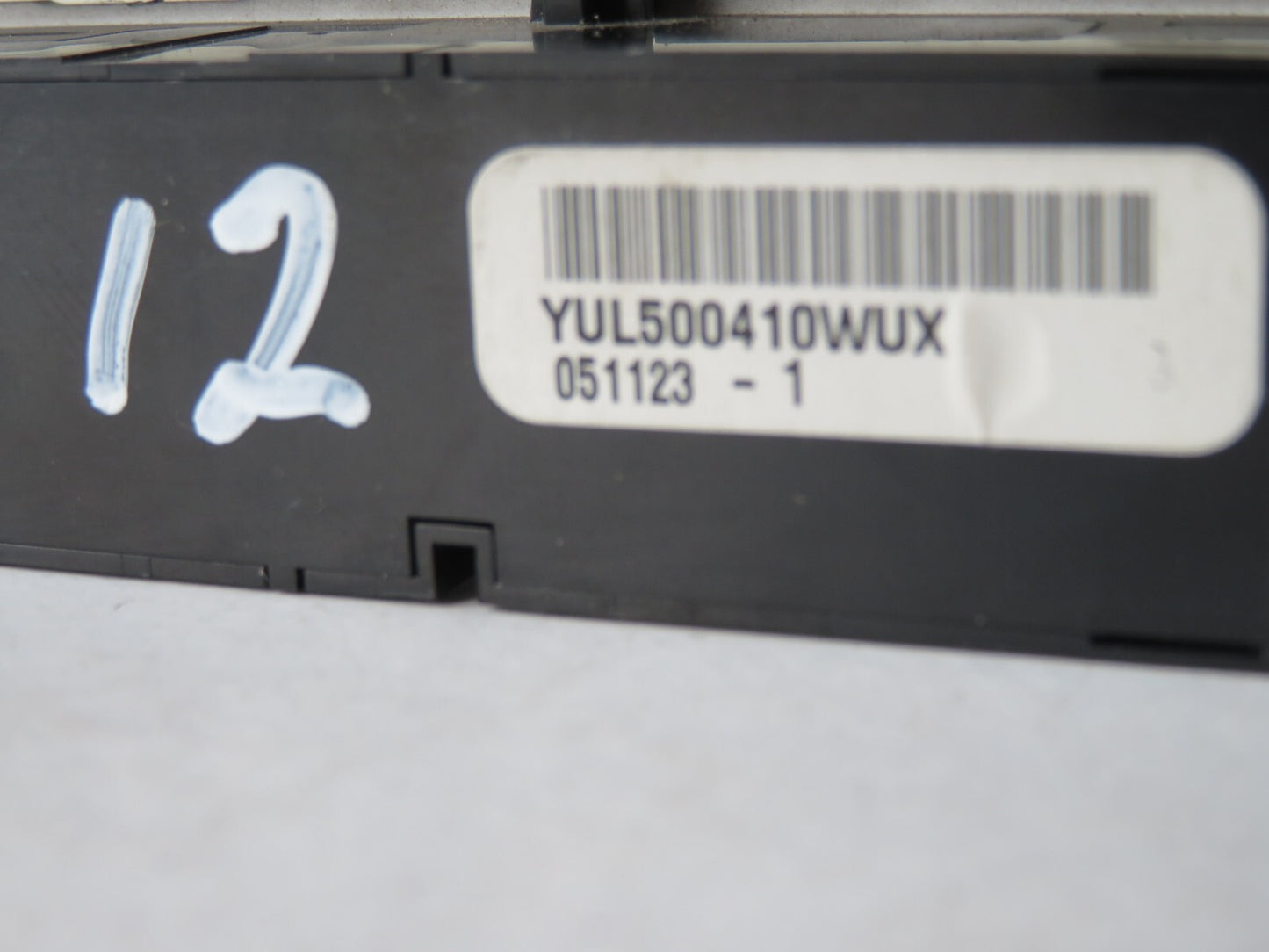 LAND ROVER DISCOVERY 3 HAZARD DOOR LOCK SWITCHES YUL500410 2005-2009 AMS1115-12