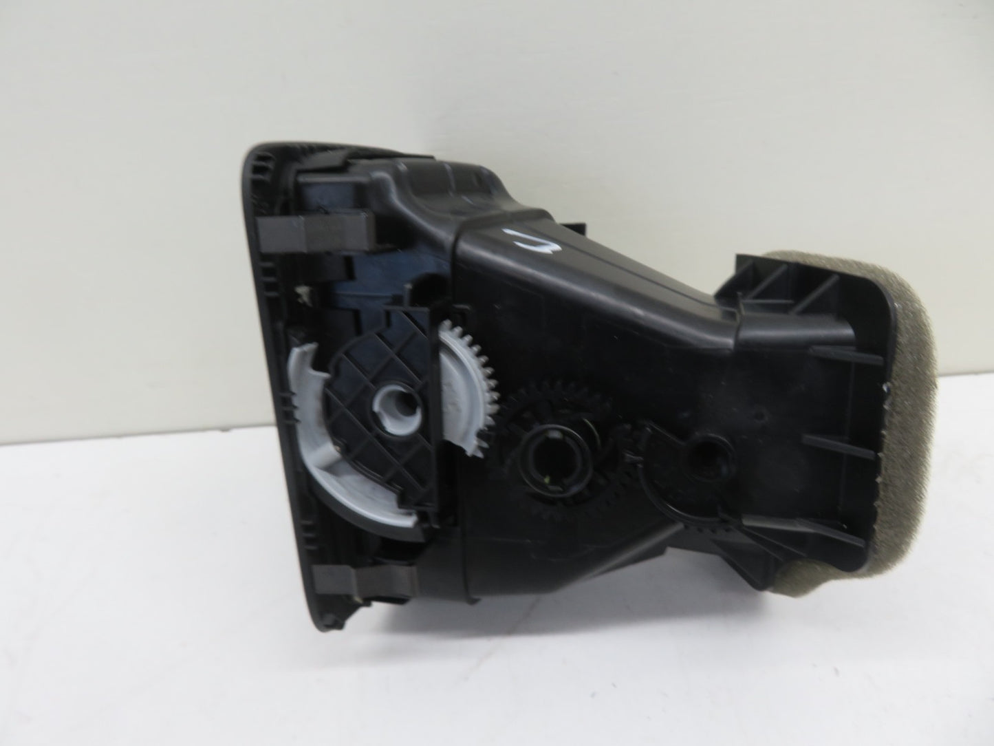 VW GOLF MK6 NS PASSENGER DASHBOARD AIR VENT 2009-2013 1546-2