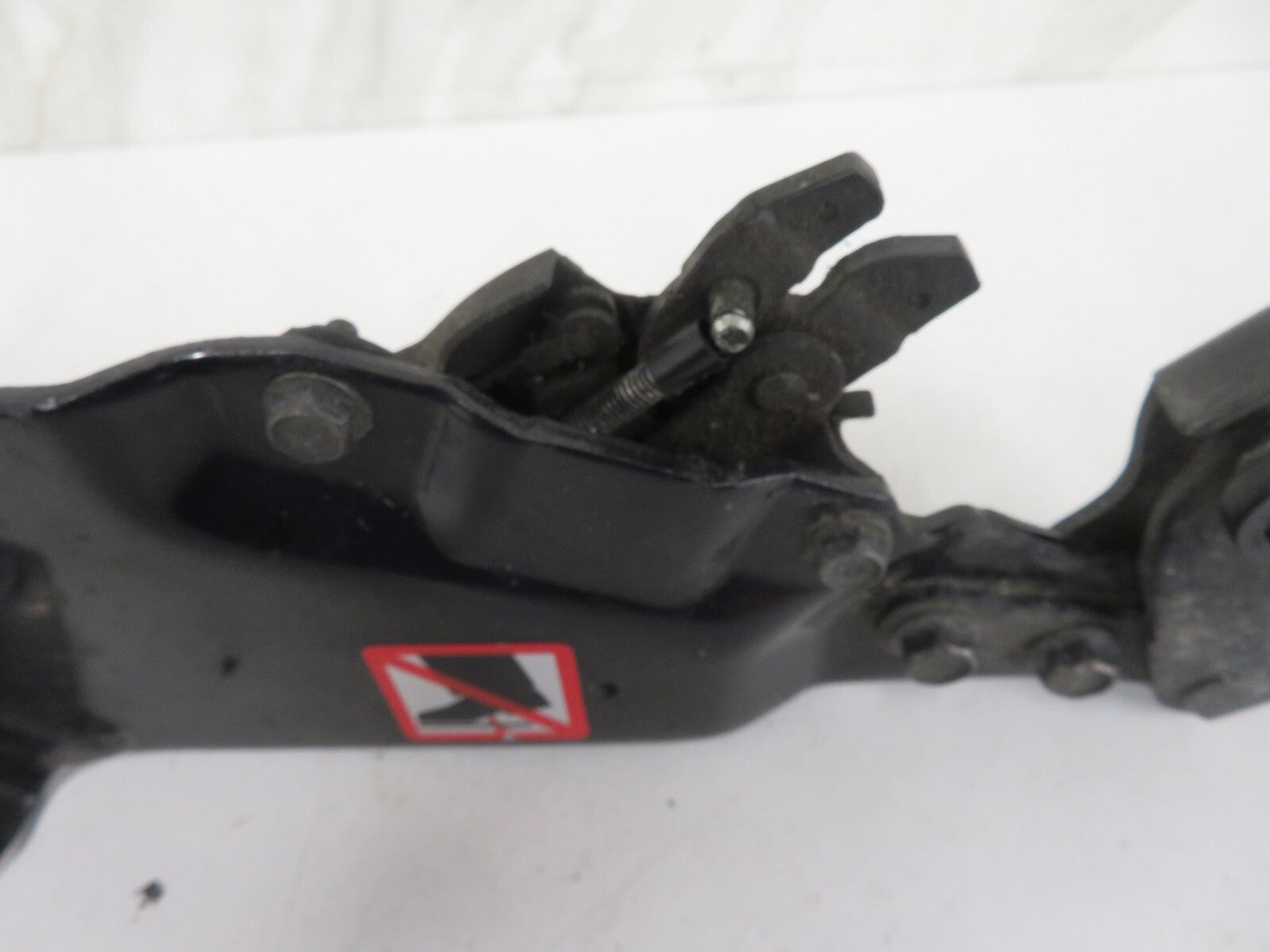 MAZDA 5 MPV OSR SLIDING DOOR HINGE BOTTOM ROLLER 2005-2010 1520-2