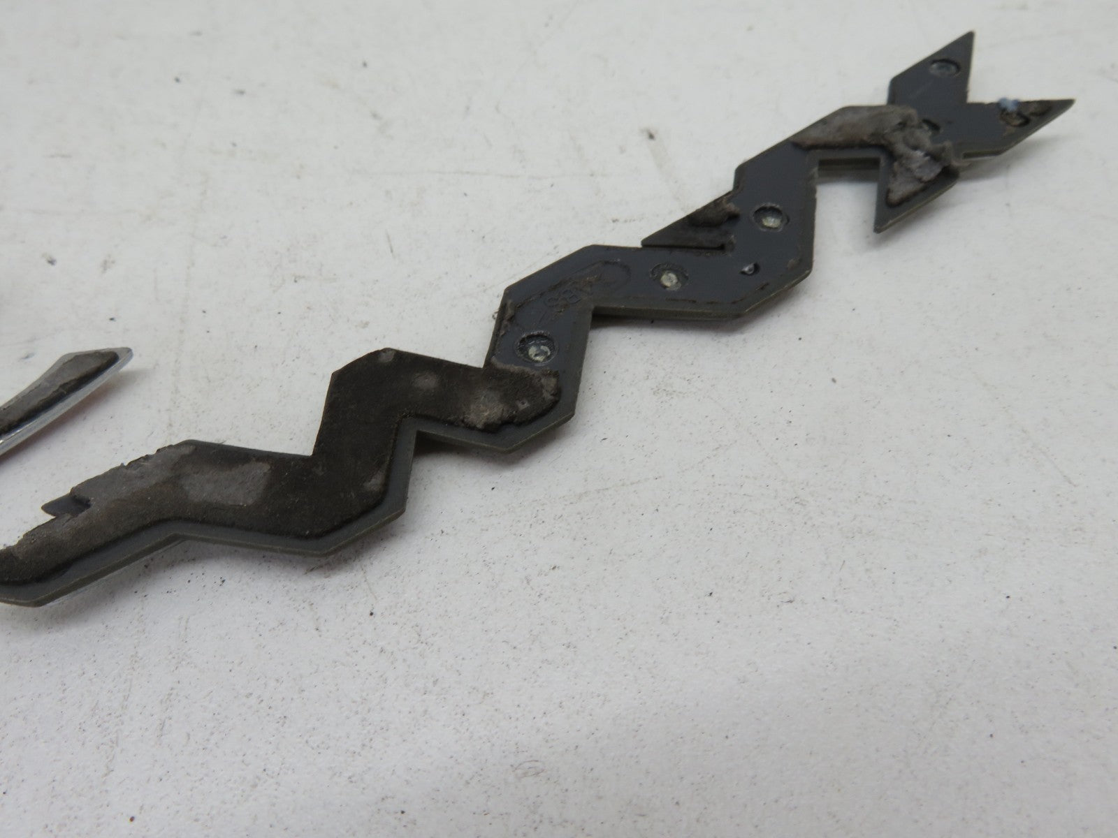 FORD S MAX REAR BOOT BADGE 2006-2010 1302-15