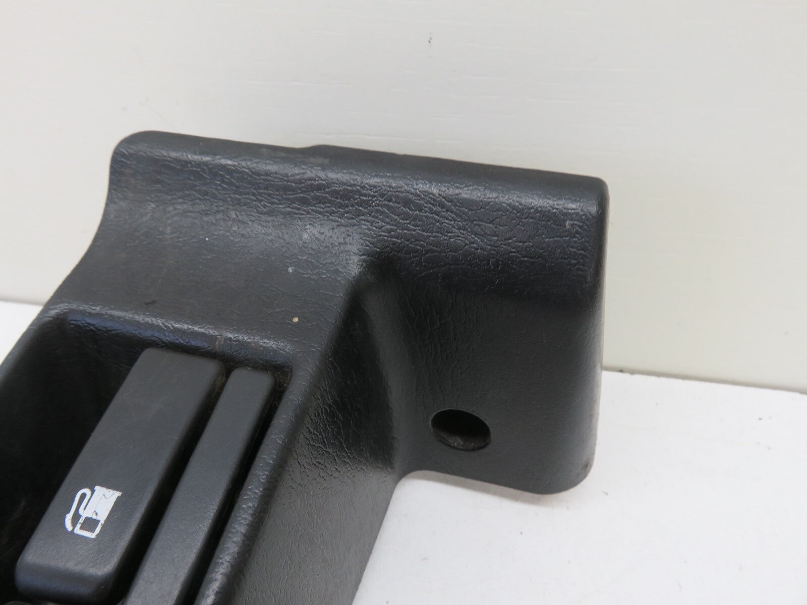 TOYOTA MR2 MK2 SW20 FUEL AND BOOT RELEASE LEVER TRIM 1990-1999 0700