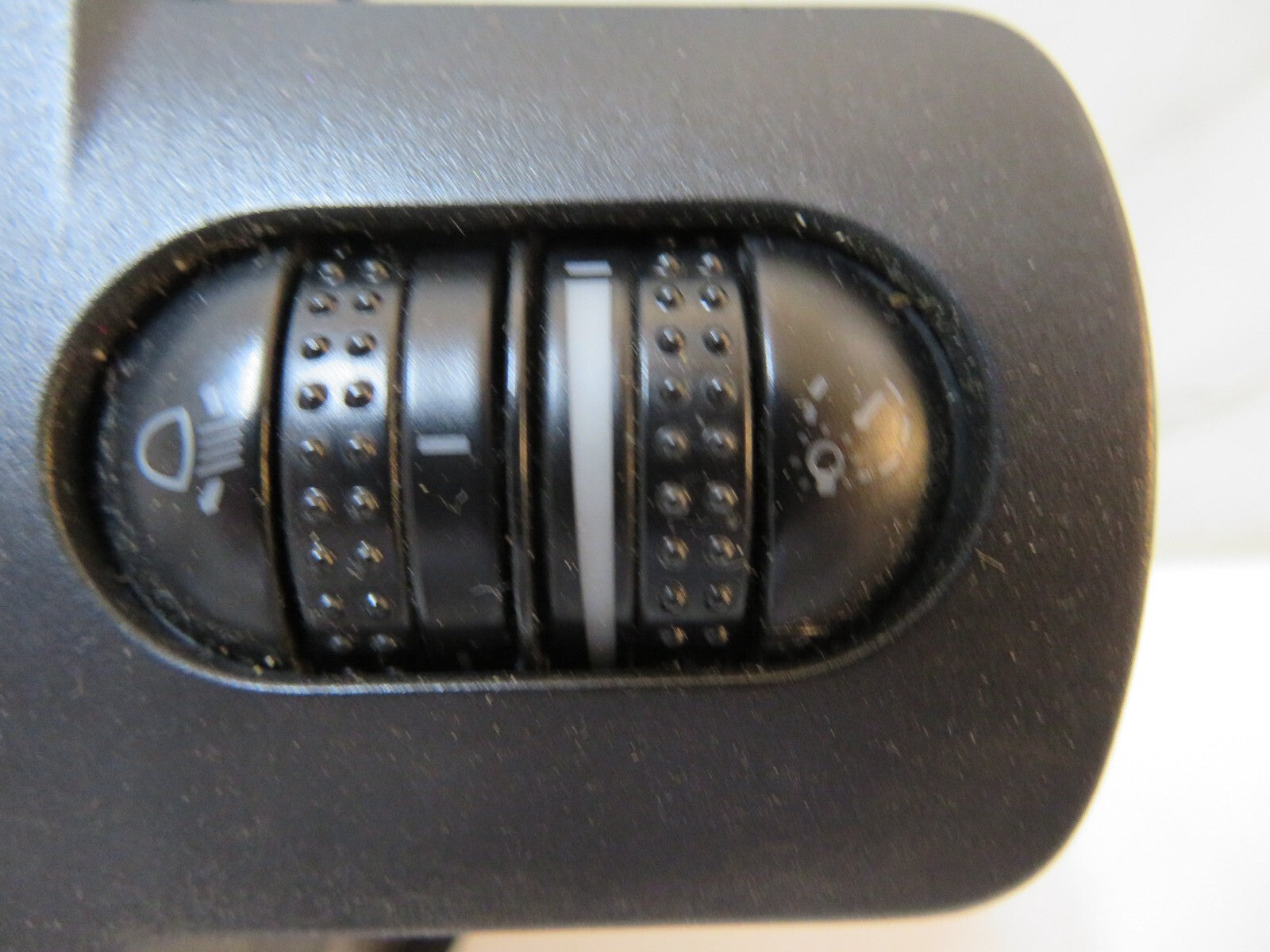 VOLKSWAGEN VW POLO 6N2 OS DRIVER AIR VENT 6X2819703 1999-2003 B8-2