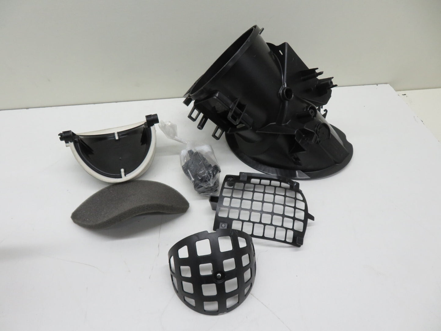 PEUGEOT 208 MK2 P21 HEATER AIR CHANNEL 9840405280