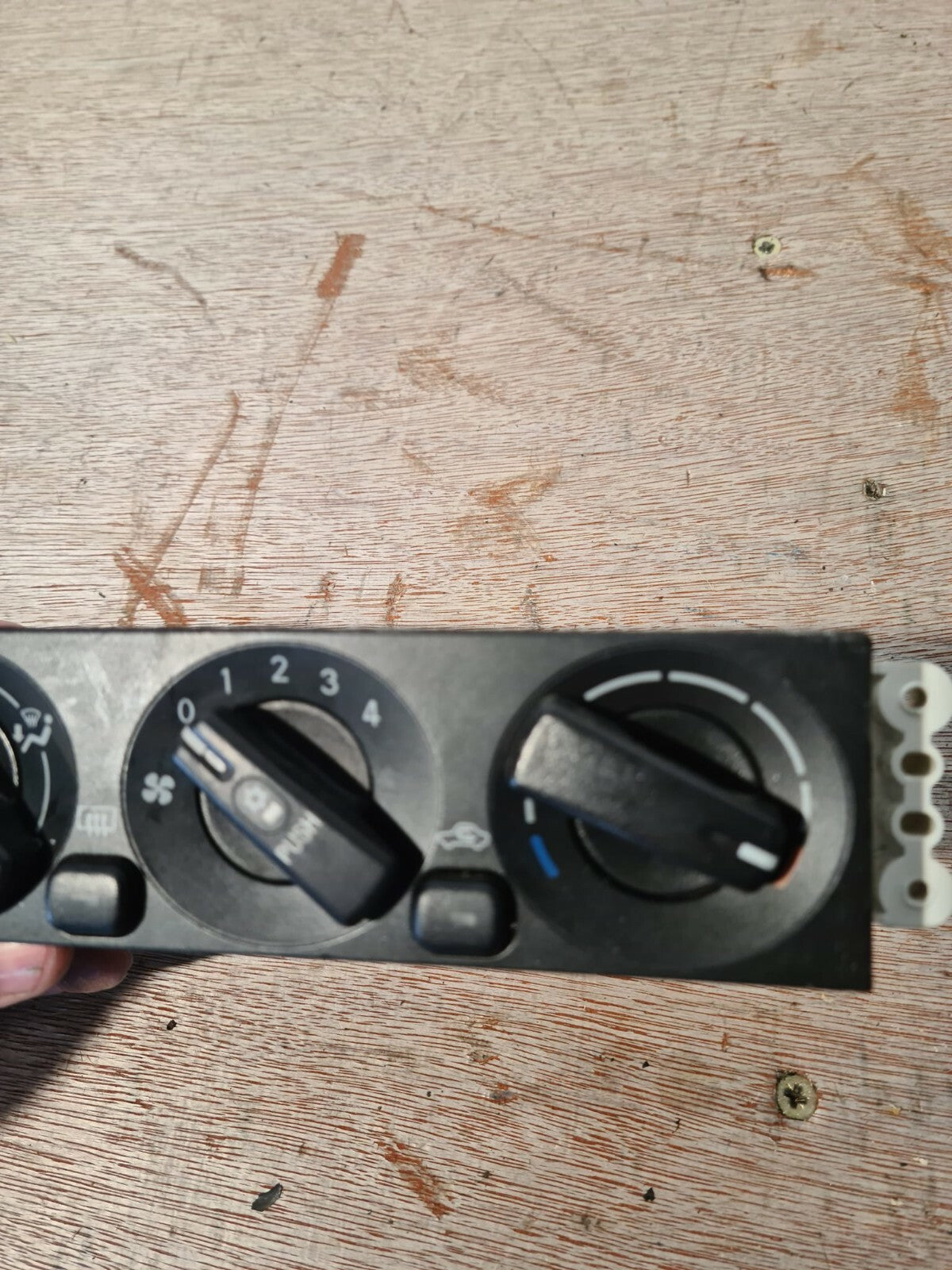 MITSUBISHI SPACE STAR MK1 HEATER CLIMATE CONTROL 1998-2004 HW51