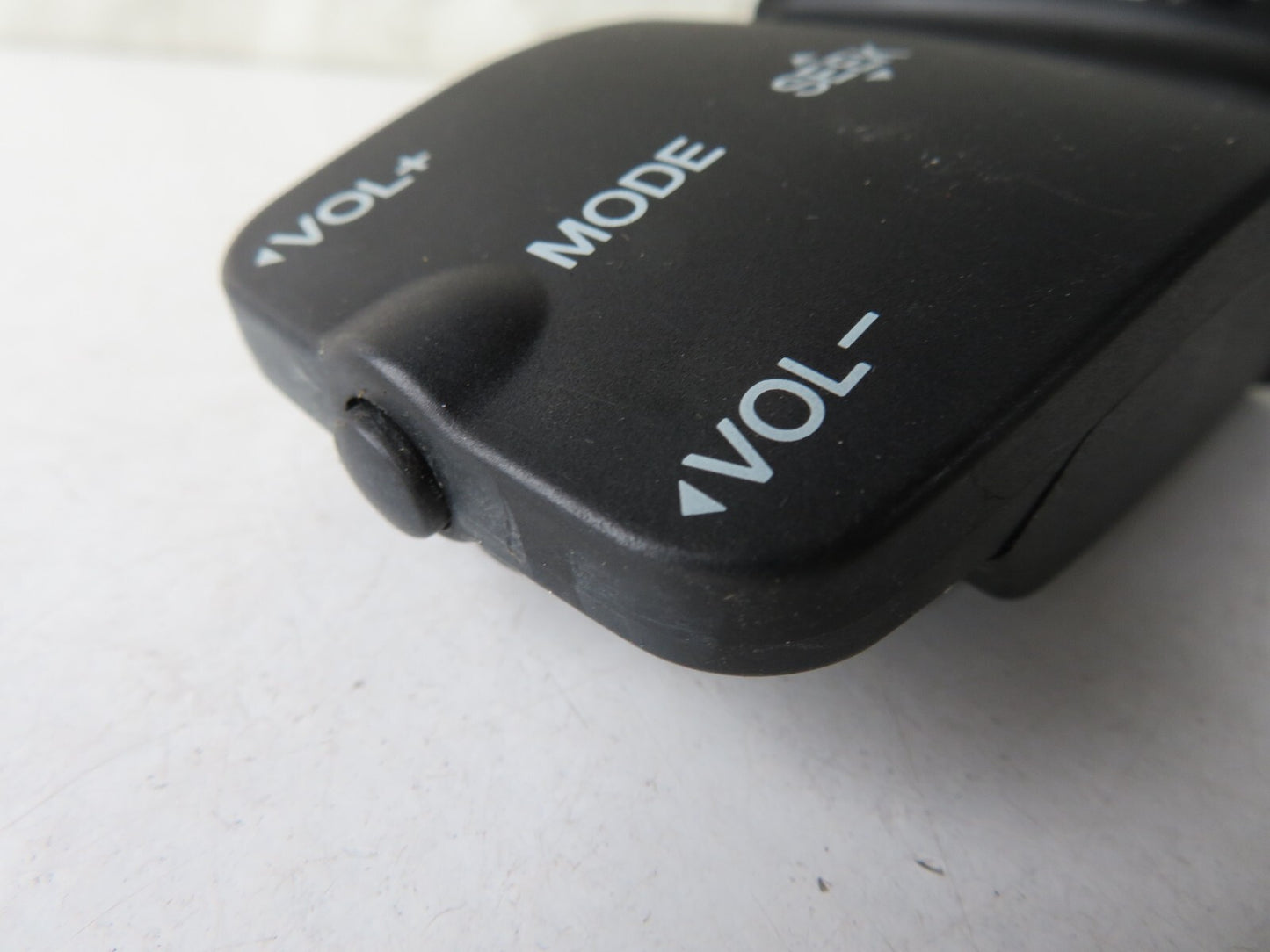 FORD C-MAX STEERING WHEEL VOLUME CONTROLS 2002-2008 A1420-9