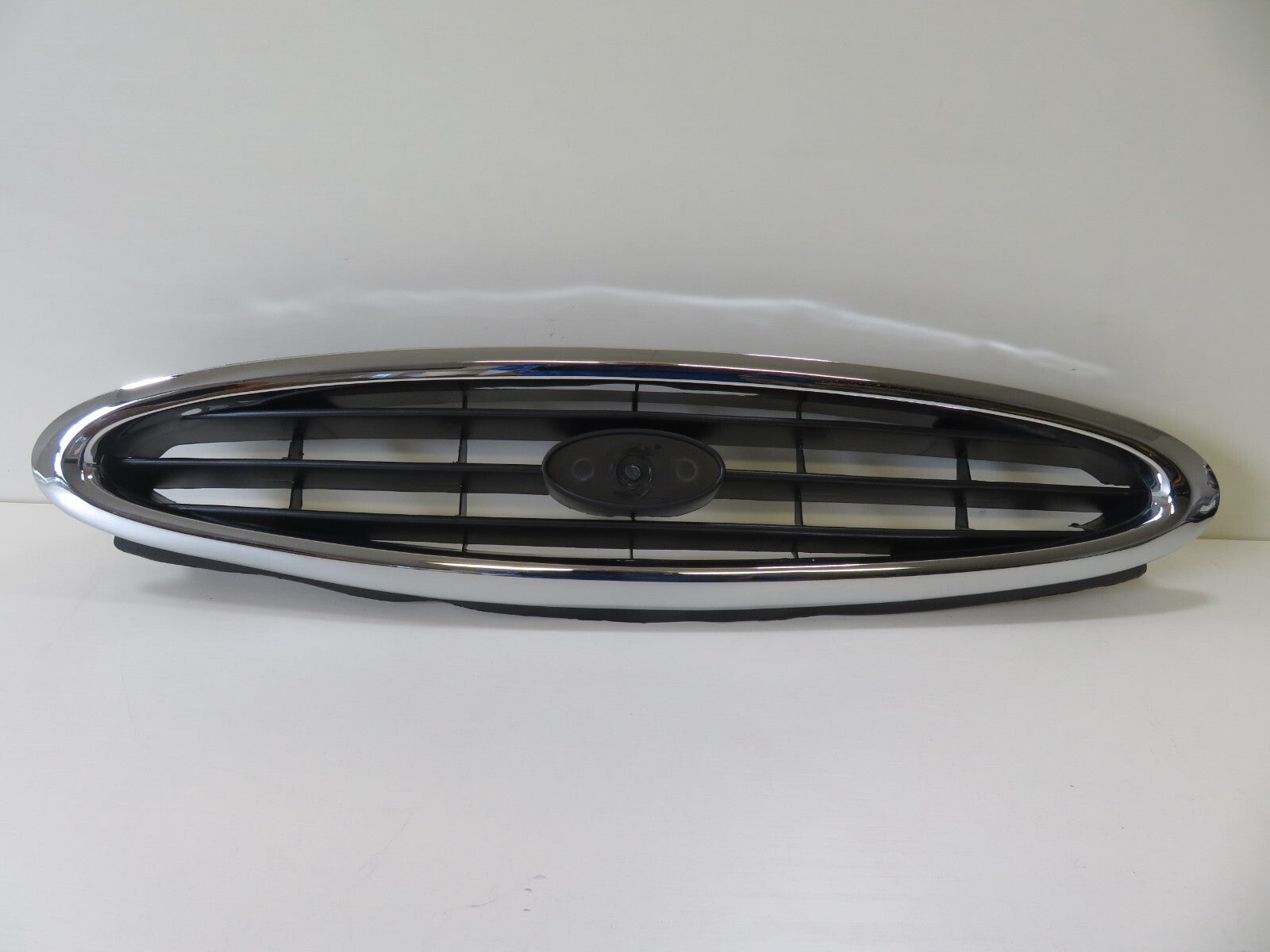 FRONT GRILLE FOR FORD MONDEO MK2 1996-2000 FD1052011