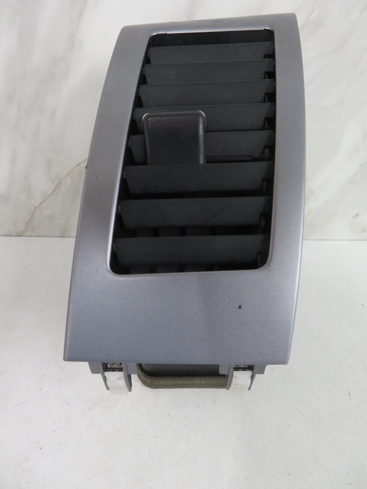 PEUGEOT 4007 OS DRIVER SIDE DASHBOARD AIR VENT GN711-14010 2007-2012 1603-2