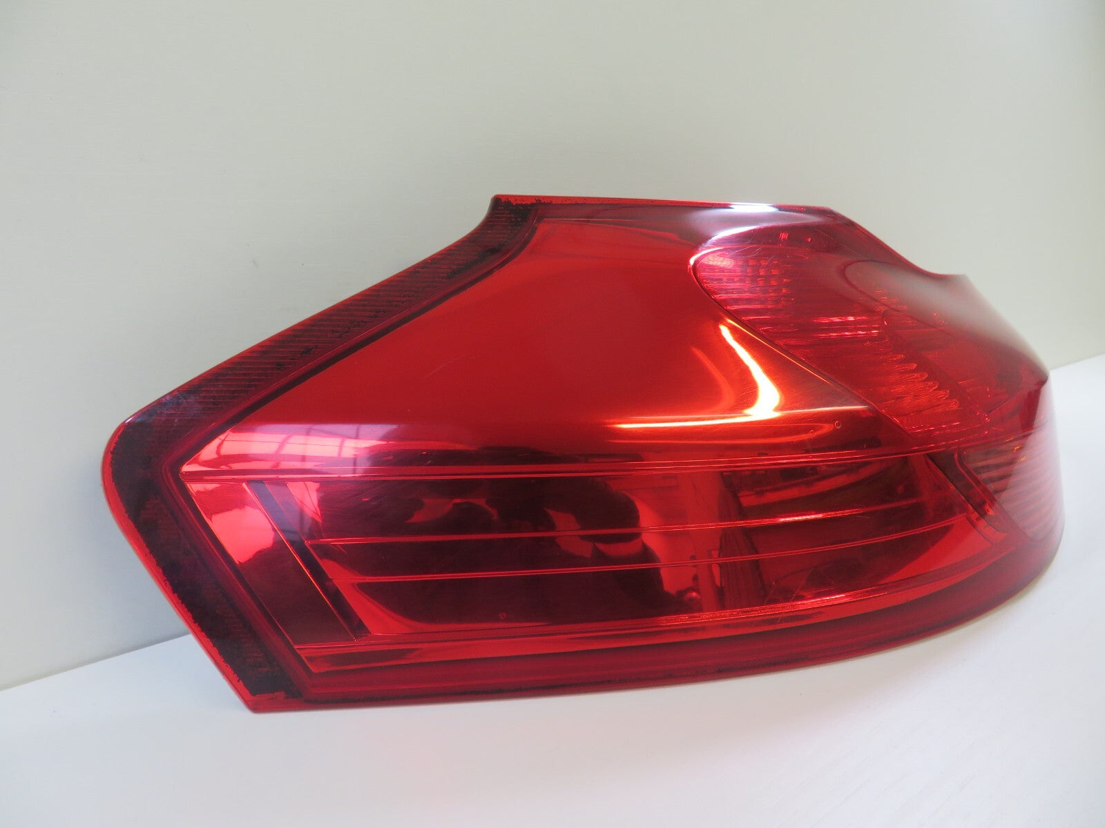 VAUXHALL INSIGNIA ESTATE NSR PASSENGER TAIL LIGHT 13277877 2008-2013 OSBK1731