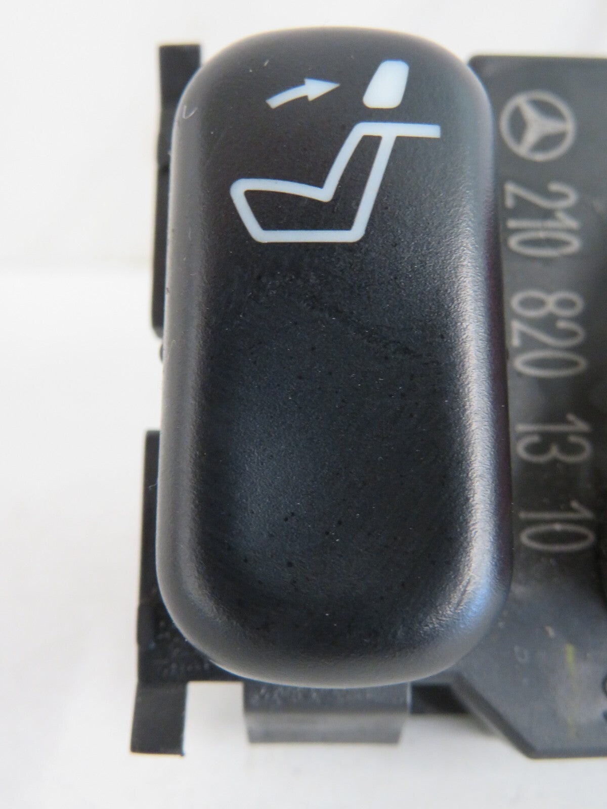 MERCEDES E CLASS W210 HAZARD WARNING SWITCH 2108201310 1995-2002 1129-14