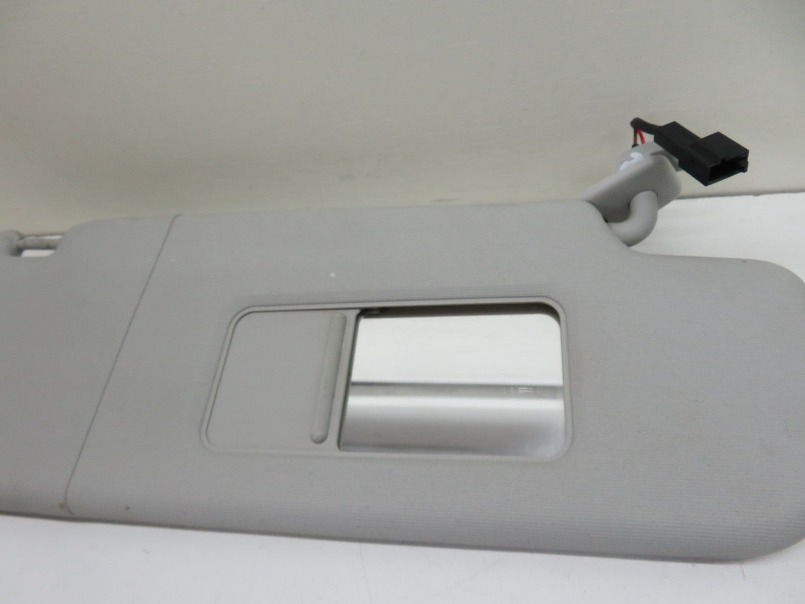 VW GOLF MK6 OS DRIVER SUN VISOR 2009-2013 REF-2