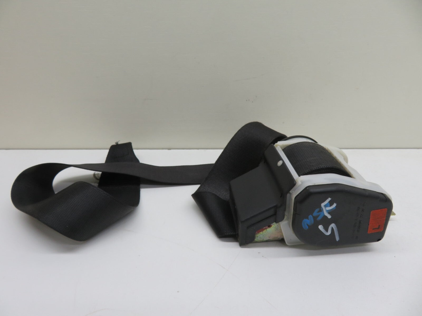 BMW E36 3 SERIES NSF PASSENGER SEAT BELT 8119123 1991-1998 1734-5