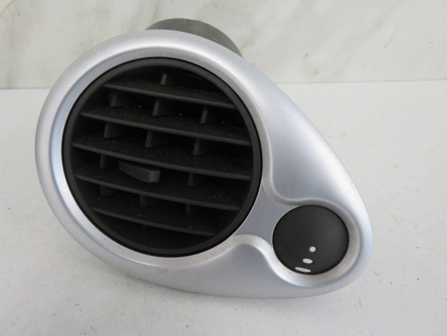 RENAULT CLIO MK3 NS PASSENGER DASHBOARD AIR VENT 2005-2012 A1639-11