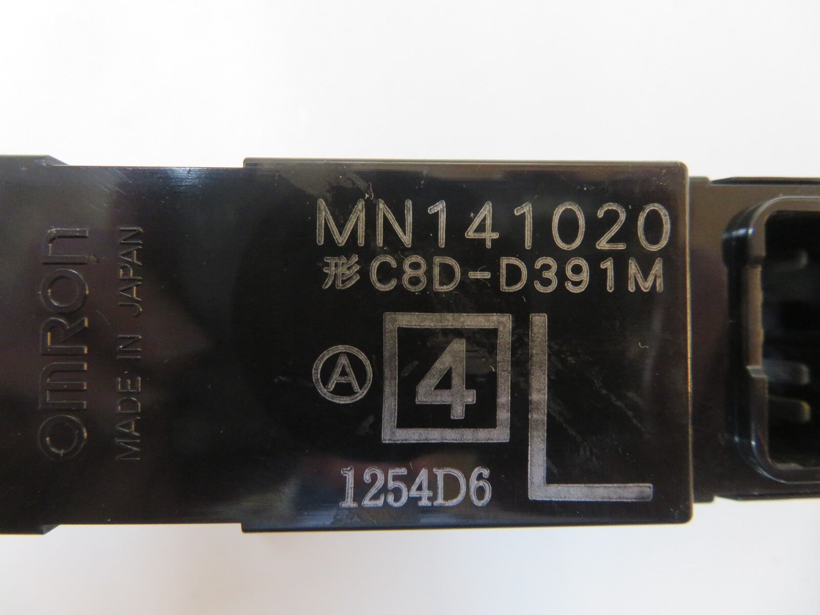 MITSUBISHI COLT NSR WINDOW SWITCH MN141020 2002-2008 B7