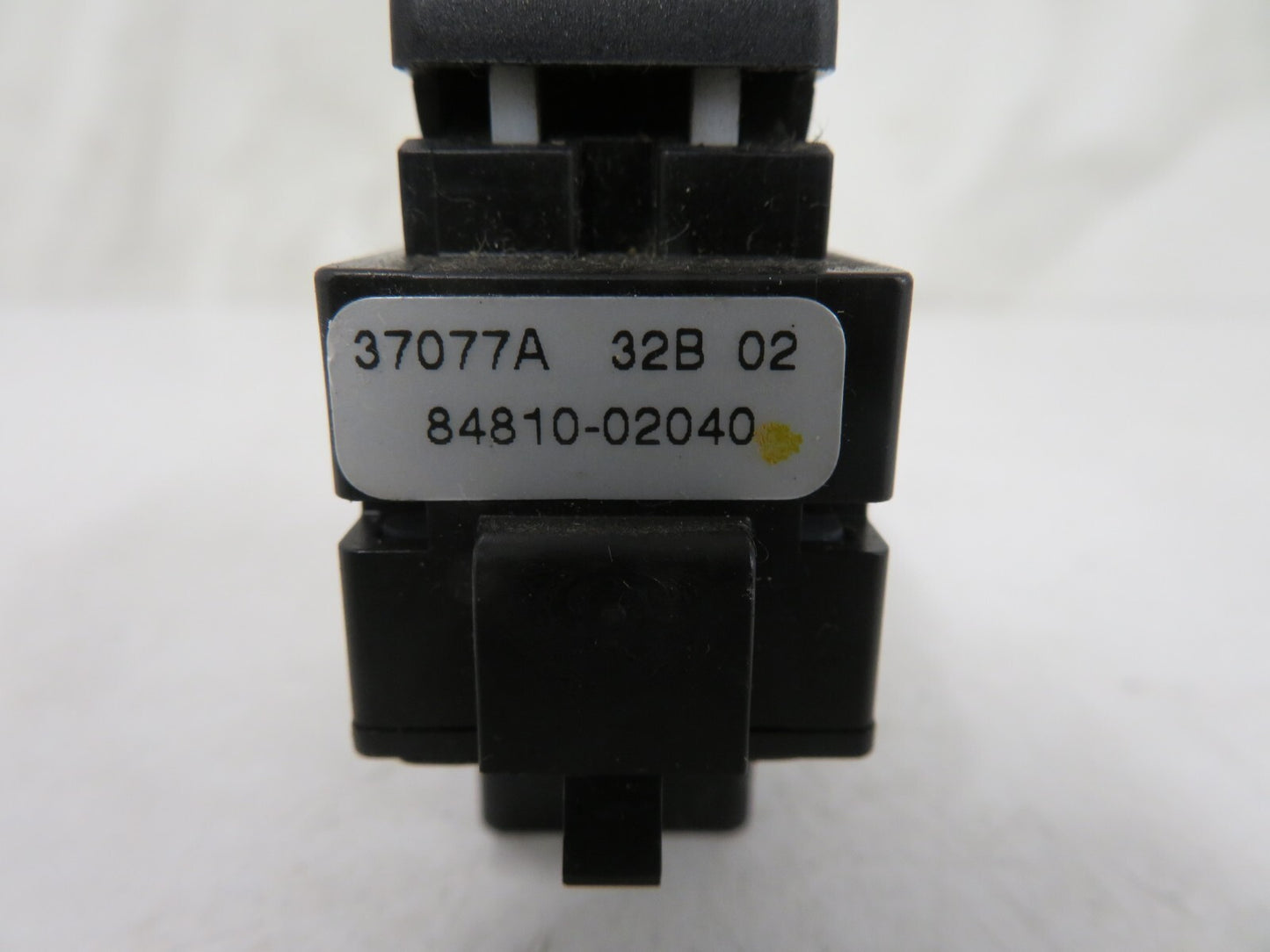 TOYOTA COROLLA FRONT WINDOW SWITCH LEFT SIDE 84810-02040  2004-2007 MIX1424-23