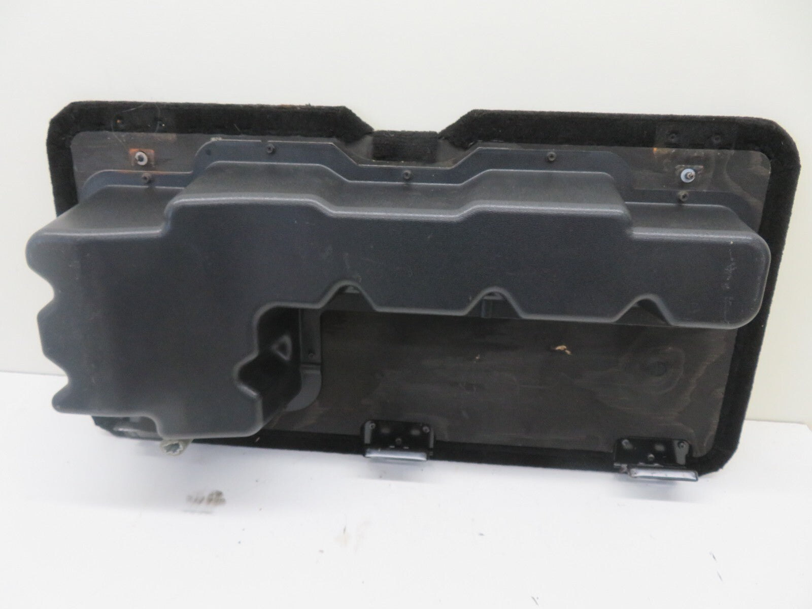 LAND ROVER FREELANDER 1 REAR BOOT SUBWOOFER BOOT FLOOR HARMON KARDON 1997-2006