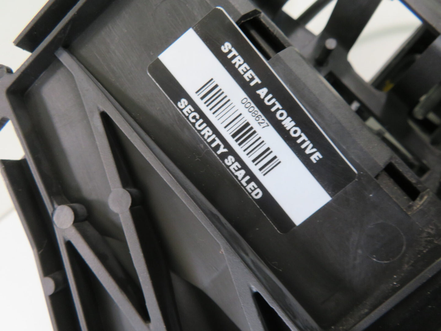 FORD C-MAX OSR RIGHT REAR DOOR LOCK CATCH 3M5A-R26412-ES 2006-2010 1401-4