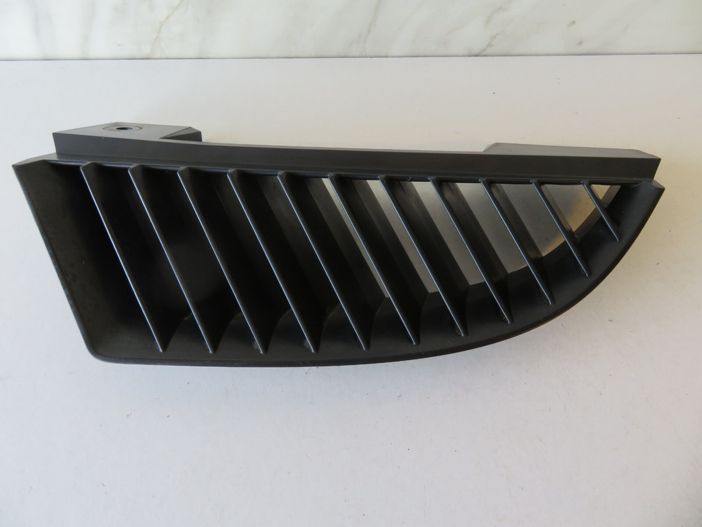 MITSUBISHI COLT CZ1 LH FRONT GRILL MN127773 04-08 AMS1652