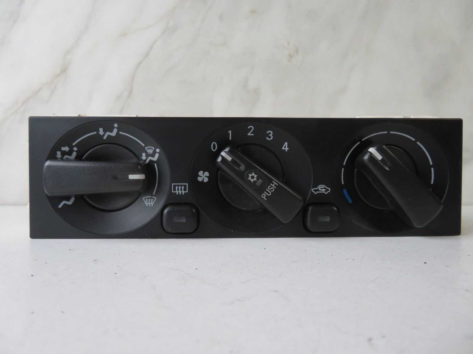 MITSUBISHI CARISMA HEATER CLIMATE CONTROLS MR500527 1999-2004 A1601-6