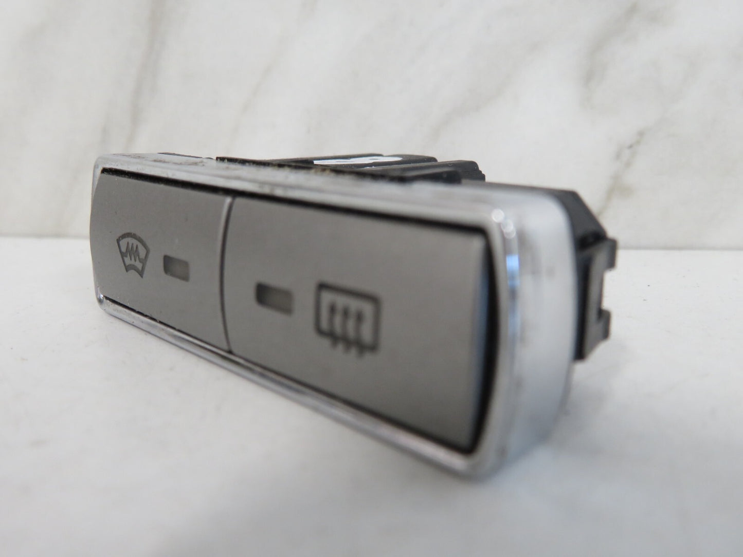 FORD GALAXY MK3 FRONT AND REAR WINDSCREEN DEMIST SWITCHES 2006-2010 A1110-18