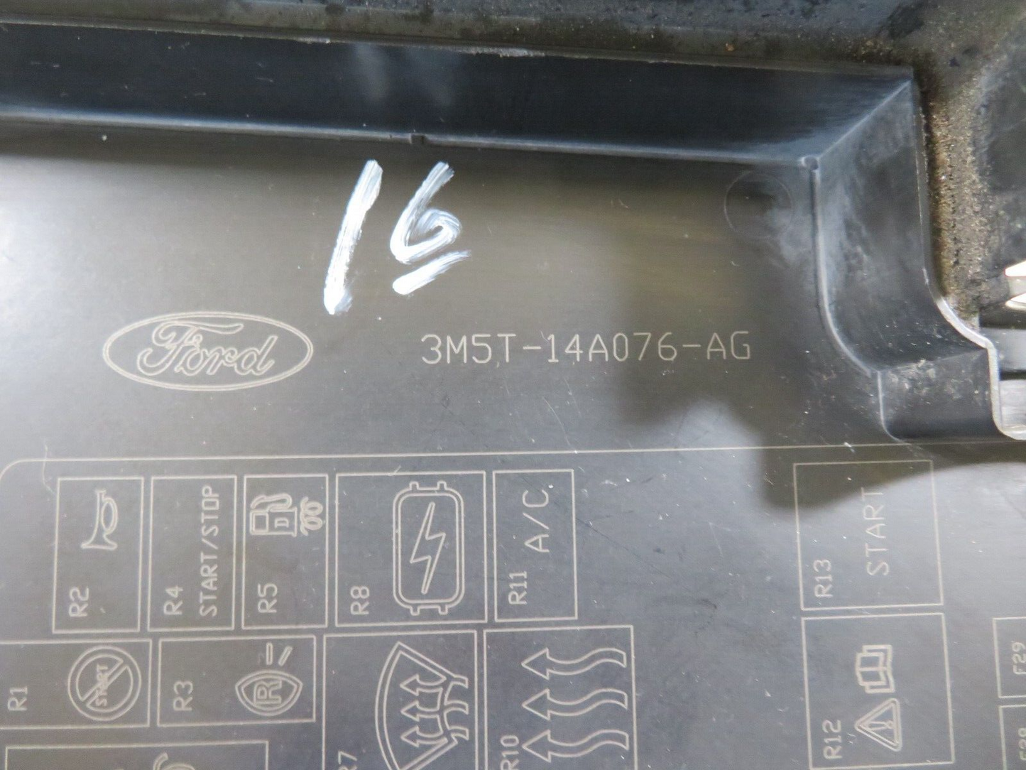 FORD FOCUS MK2 ENGINE BAY FUSE BOX COVER 3M5T-14A076-AG 2004-2011 1744-16
