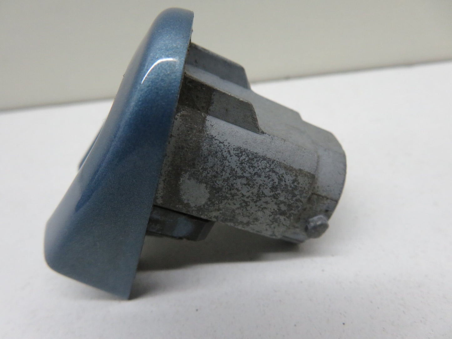 VOLKSWAGEN VW EOS NS PASSENGER EXTERNAL DOOR HANDLE END CAP 2006-2010 1701-25