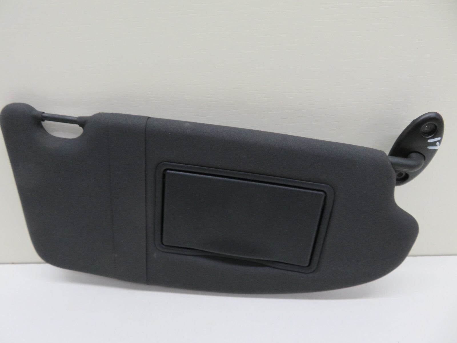 FORD FOCUS ST225 OS DRIVER SIDE SUN VISOR (2005-2010) 1345-17