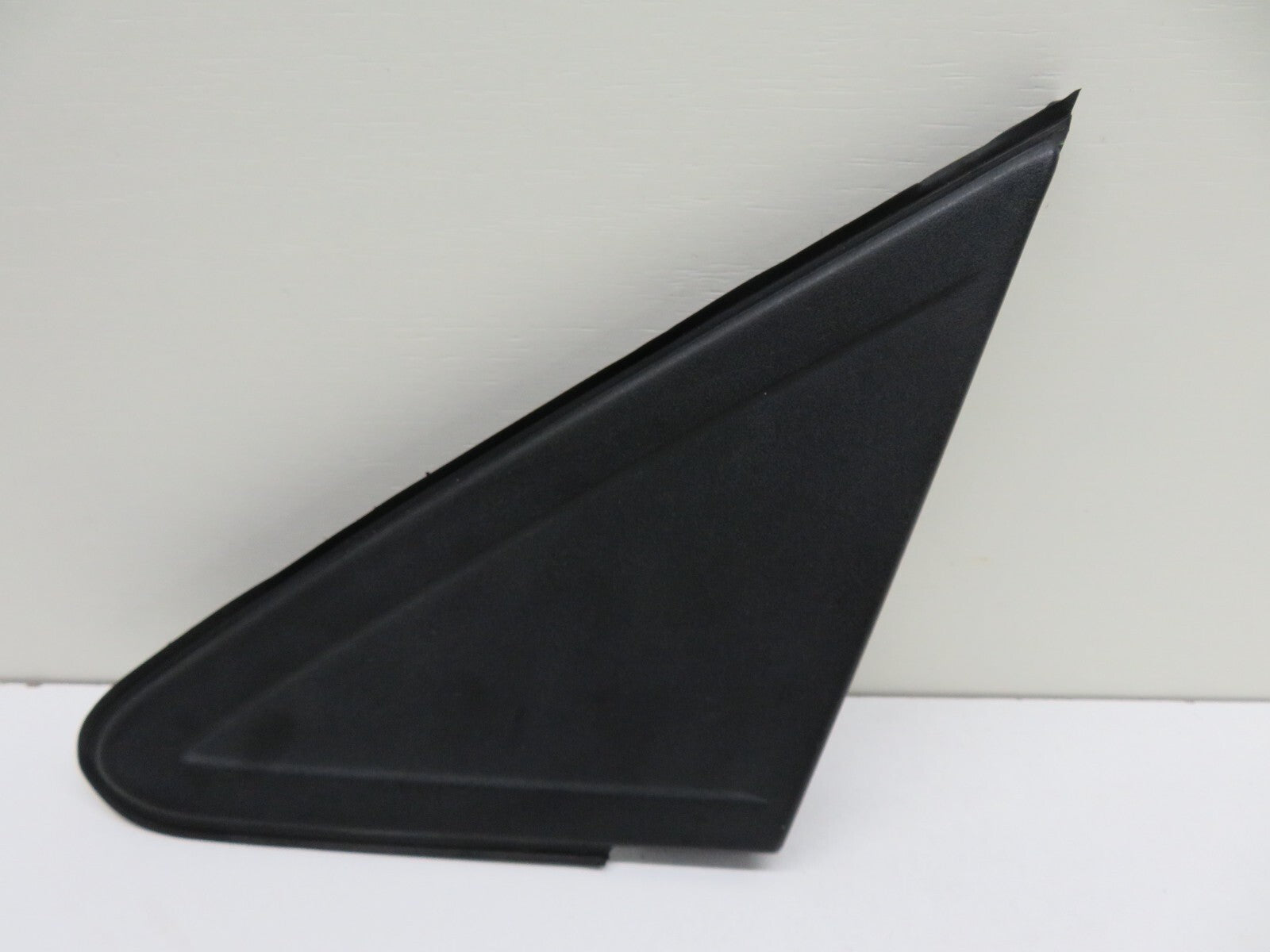 FORD FOCUS MK2 ST225 NS PASSENGER FRONT QUARTER TRIM 2006-2010 1654-4