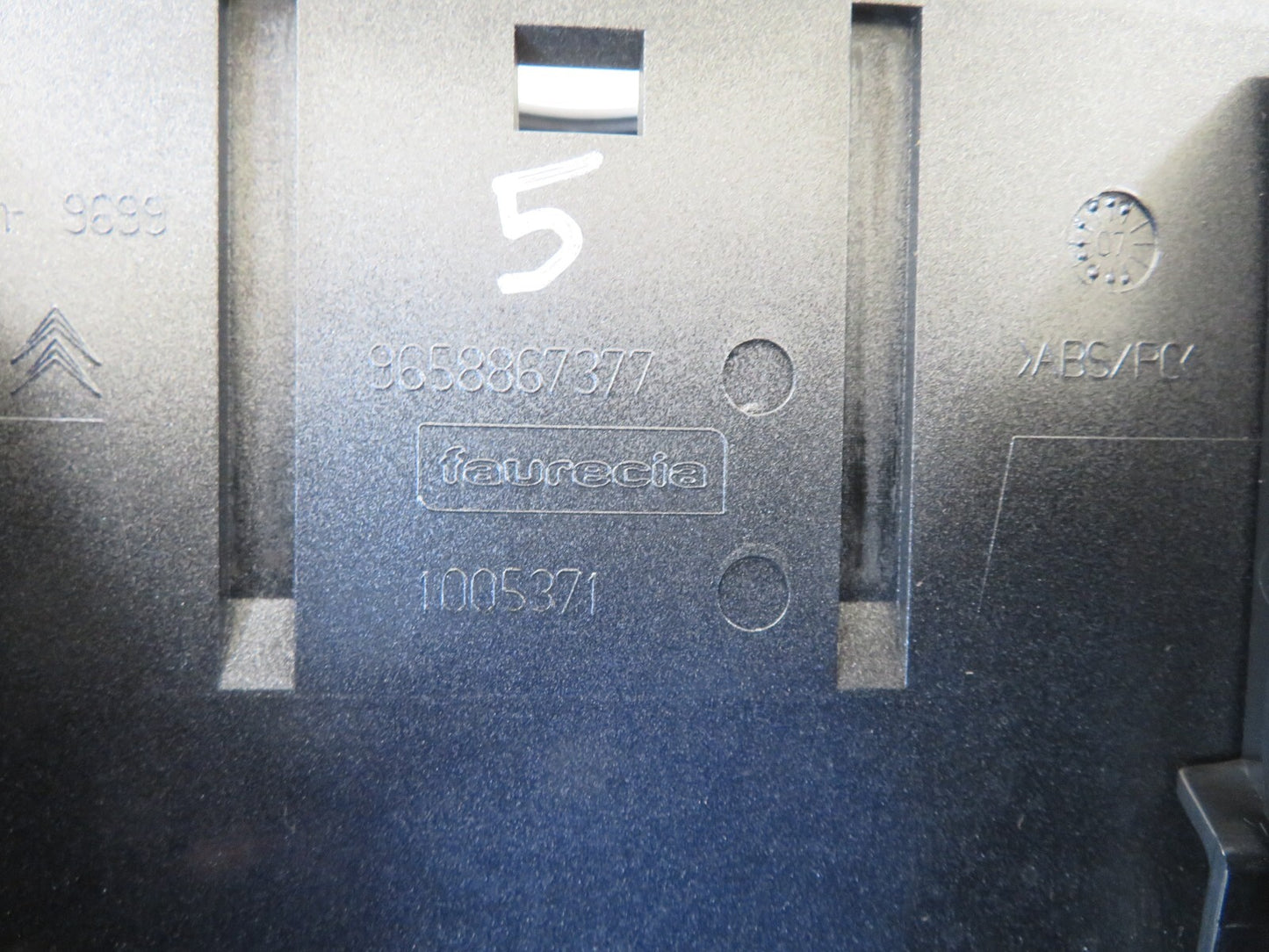 PEUGEOT 308 HEATER CLIMATE SURROUND TRIM 9658867377 2007-2013 1349-5