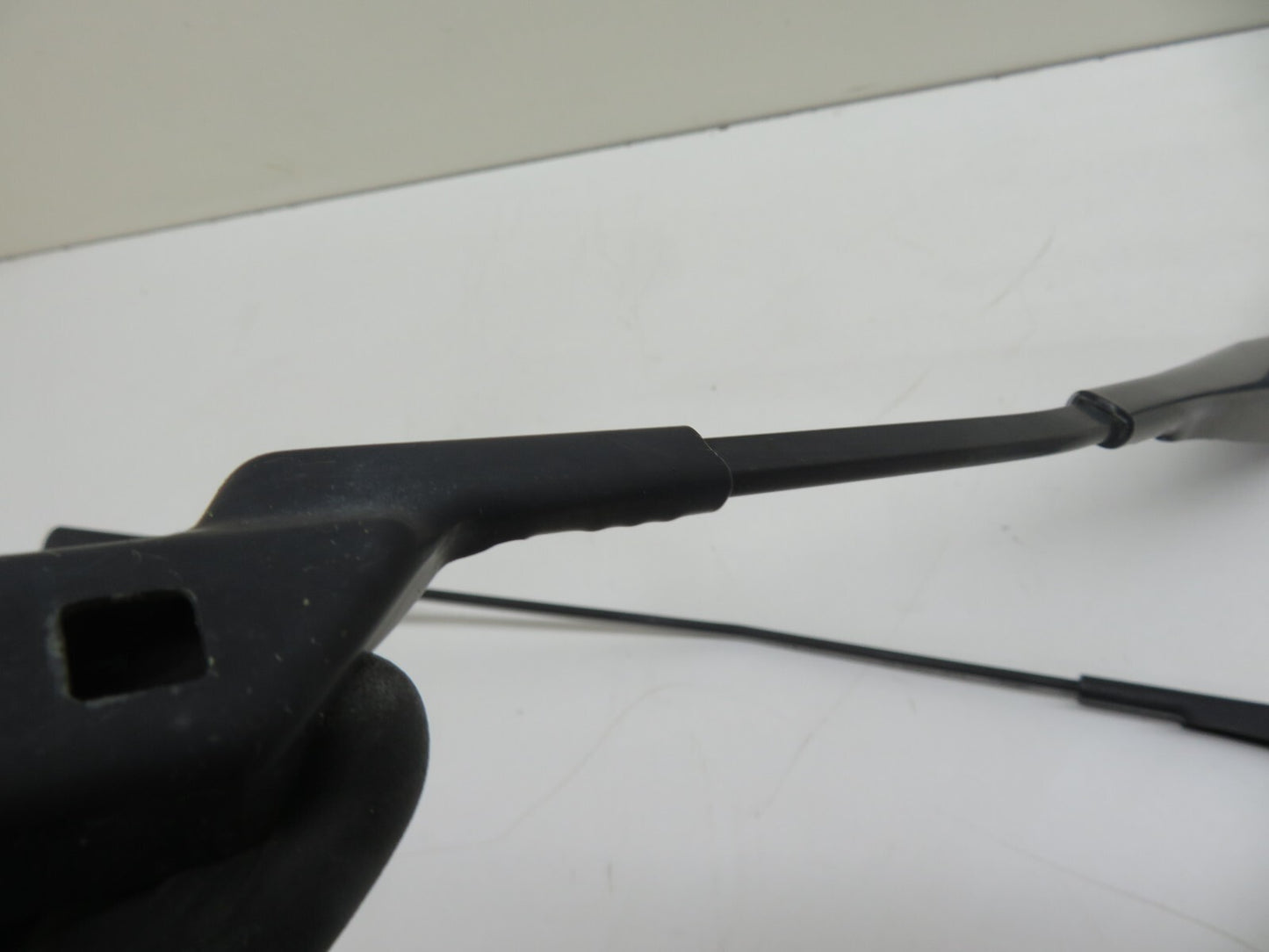 FORD FIESTA MK7 ST180 FRONT WIPER ARMS PAIR 2013-2017 1546-1