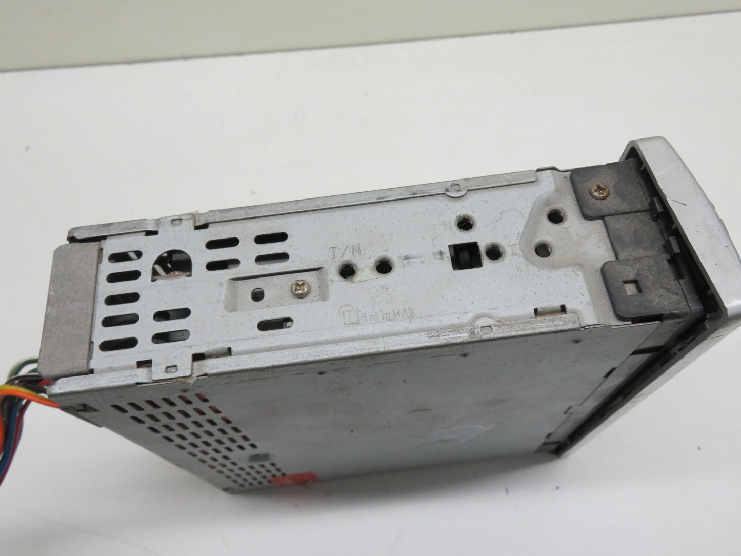 BMW E36 TEVION 45939 RADIO CD BLUETOOTH PLAYER (SEE PHOTOS) 1991-1998 1756-10