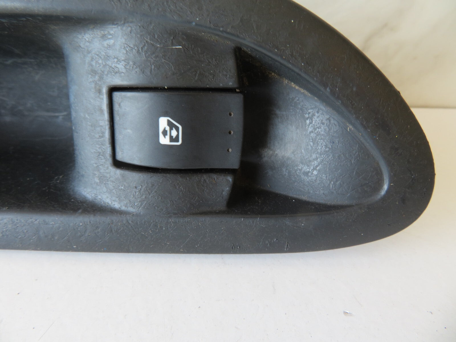 RENAULT LAGUNA MK2 OSR WINDOW SWITCH 8200016014 2000-2007 AMS1132