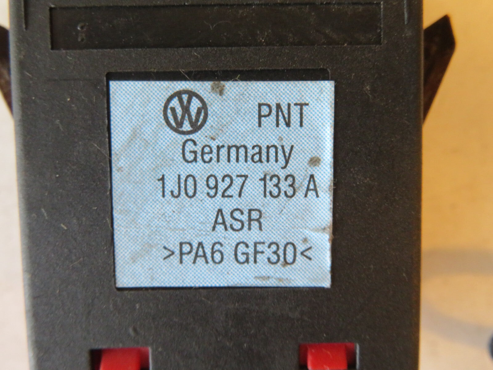 VOLKSWAGEN VW GOLF MK4 ASR TRACTION SWITCH 1J0927133A 1998-2004 AMS1703-4