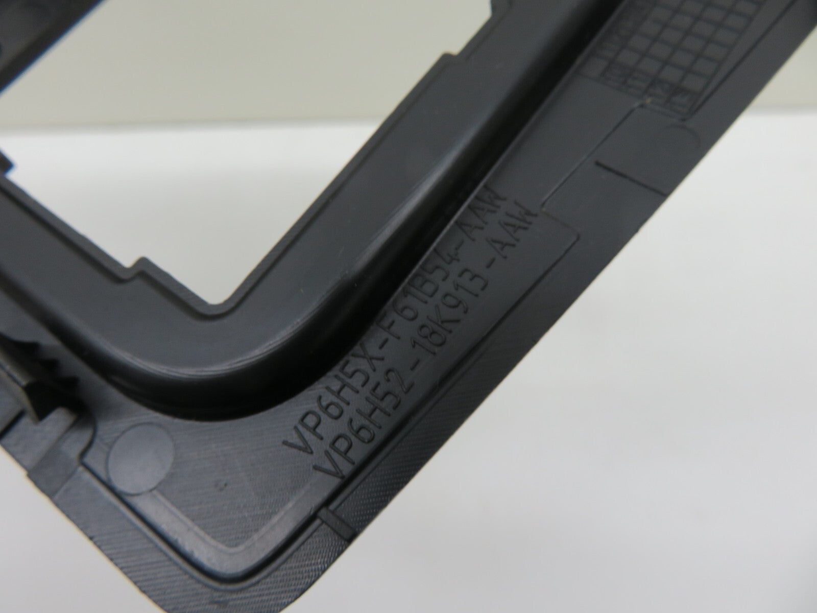 LAND ROVER FREELANDER 2 STEREO CONTROL SURROUND 6H52-18K913-AB 2007-2014 1227-11