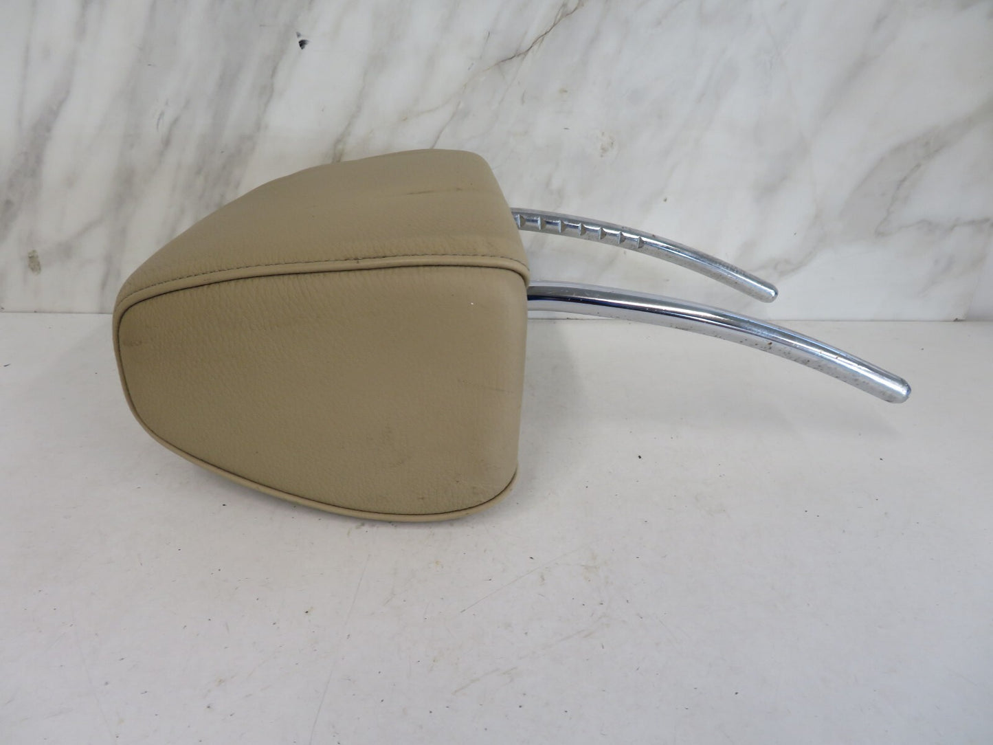 BMW X5 E53 CREAM BEIGE FRONT LEATHER HEAD REST 1999-2006 MIX1642-9
