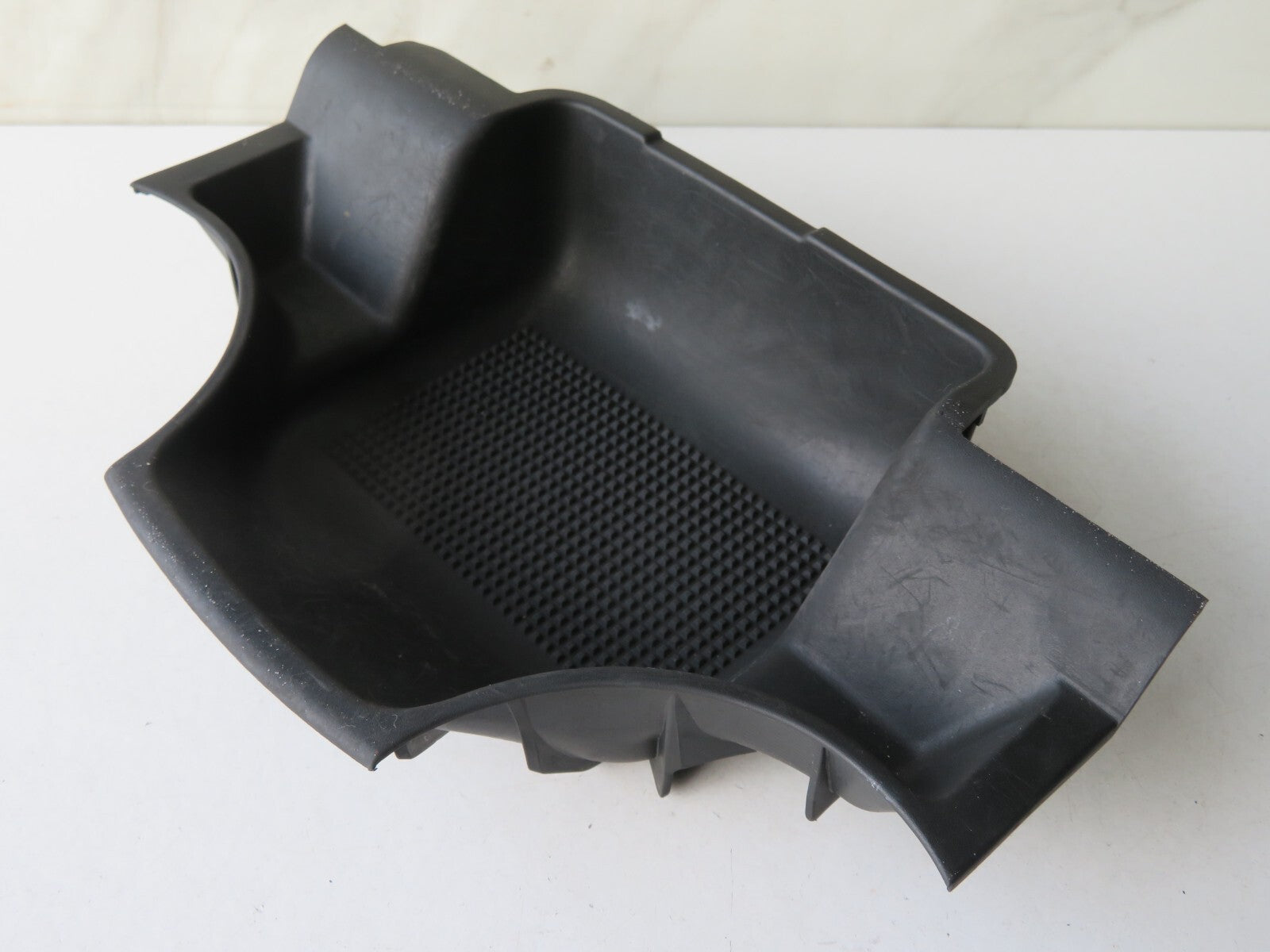 LAND ROVER DISCOVERY 3 CENTRE CONSOLE RUBBER INSERT FAH500012 2005-09 AMS1115-7