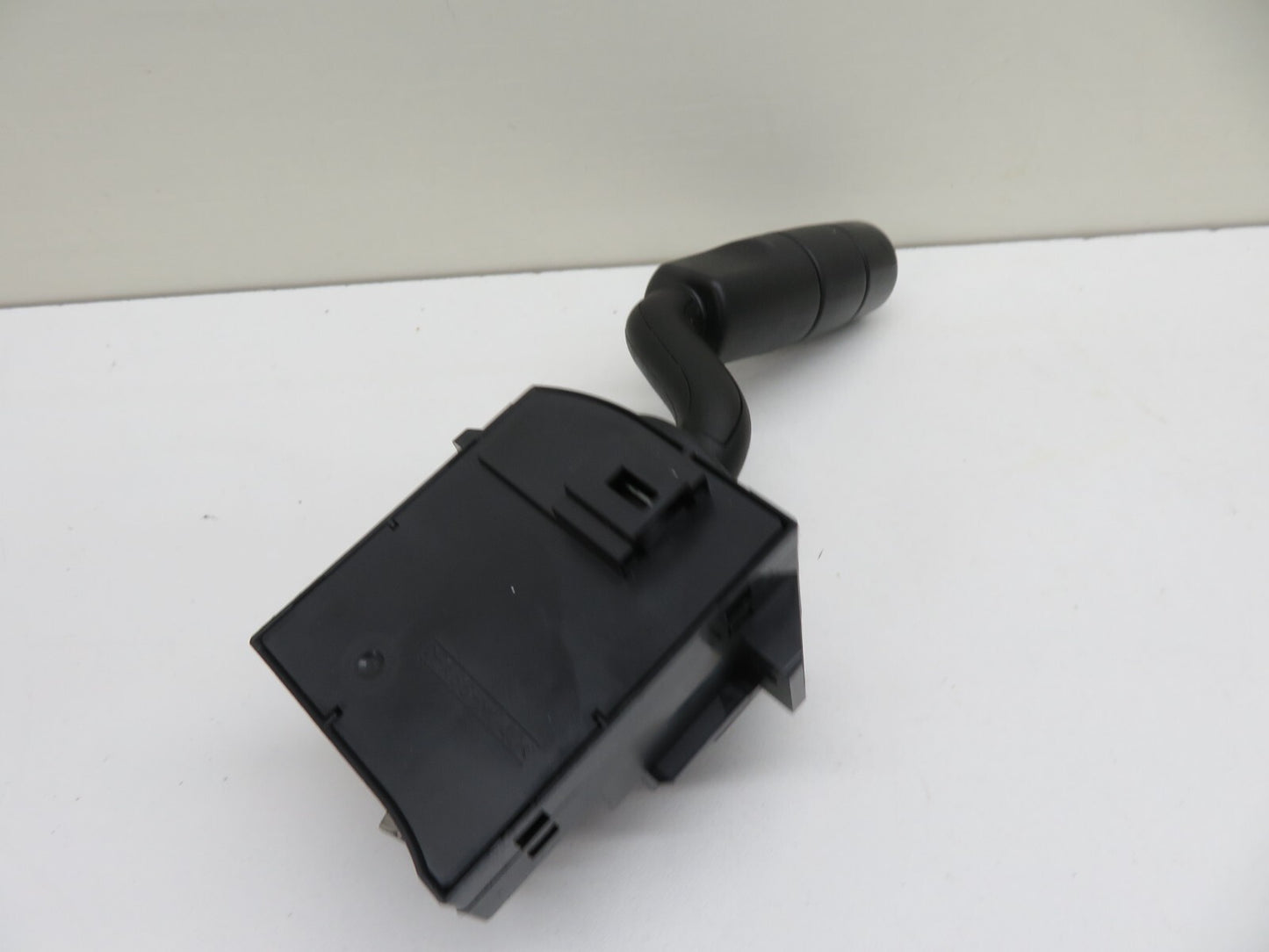 LAND ROVER DISCOVERY 3 INDICATOR STALK XPC500100 2005-2009 1212-8