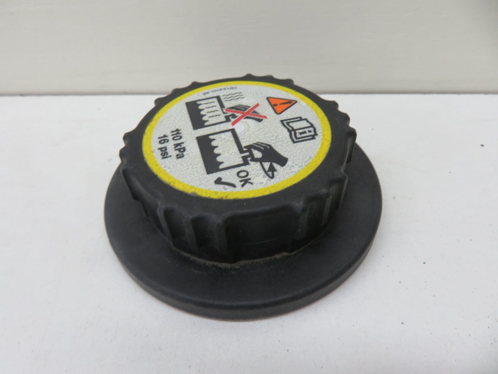 LAND ROVER FREELANDER 1 ENGINE ANTIFREEZE COOLANT CAP 2004-2006 1672-21