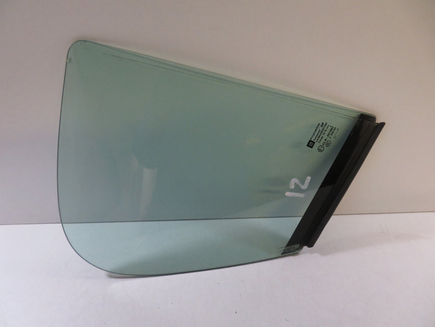 VAUXHALL ASTRA MK5 HATCHBACK OSR RIGHT REAR QUARTER GLASS 2004-2010 misc1659-12